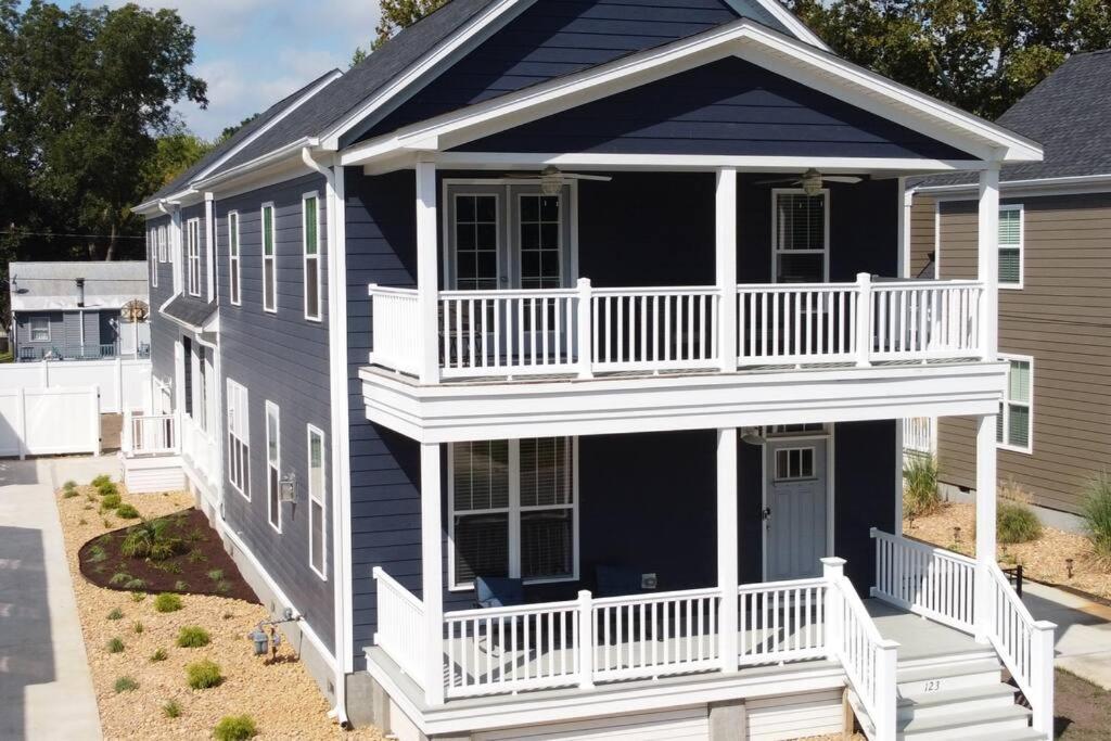 Luxurious Alberta Beach House W/ Historical Detail Hampton Bagian luar foto