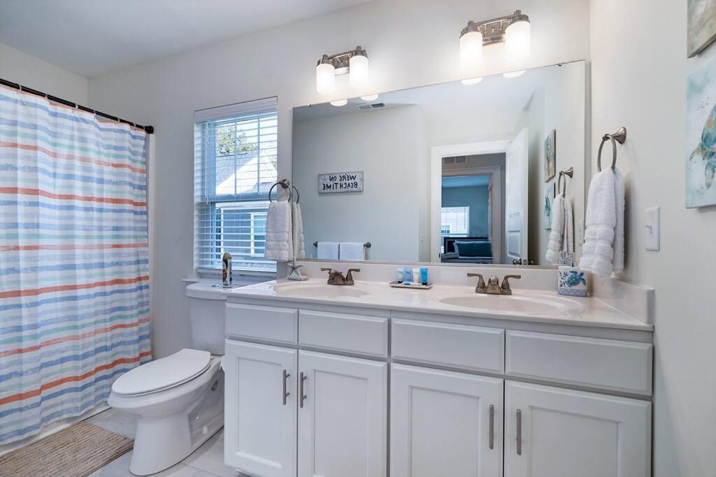 Luxurious Alberta Beach House W/ Historical Detail Hampton Bagian luar foto